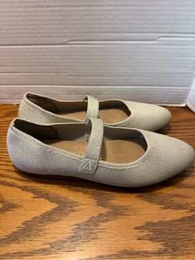 AEROSOLES Gold  Mary Jane Flats with Elastic Strap comfy cute easy on and off